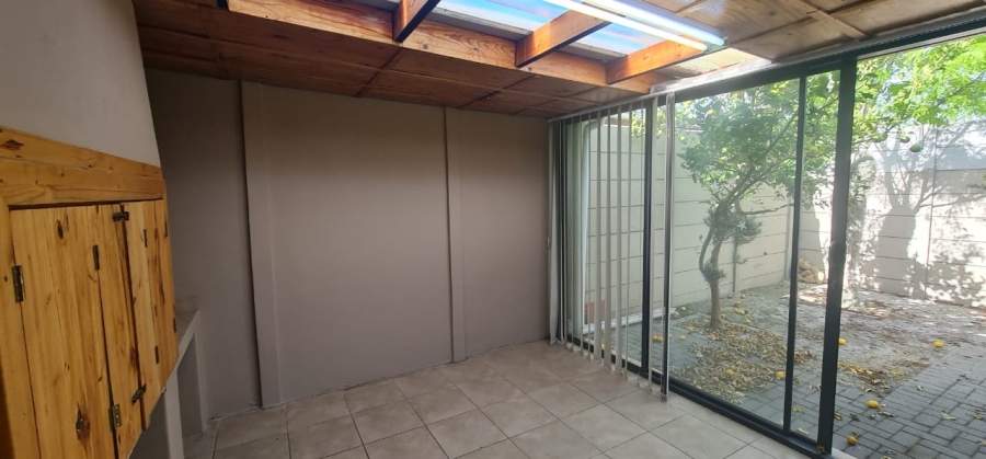 2 Bedroom Property for Sale in Sonkring Western Cape